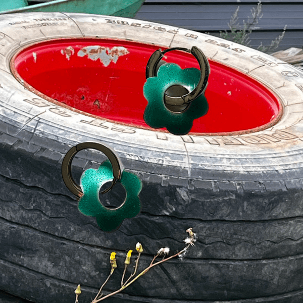 Oorbellen emaille transparant fel groen